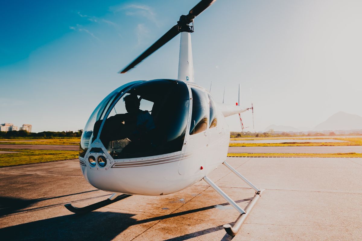 Robinson R44